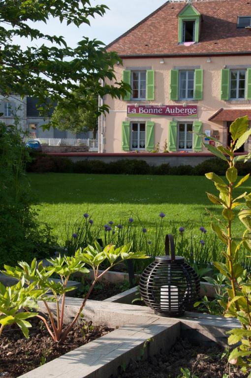 La Bonne Auberge Nouzerines Exterior photo